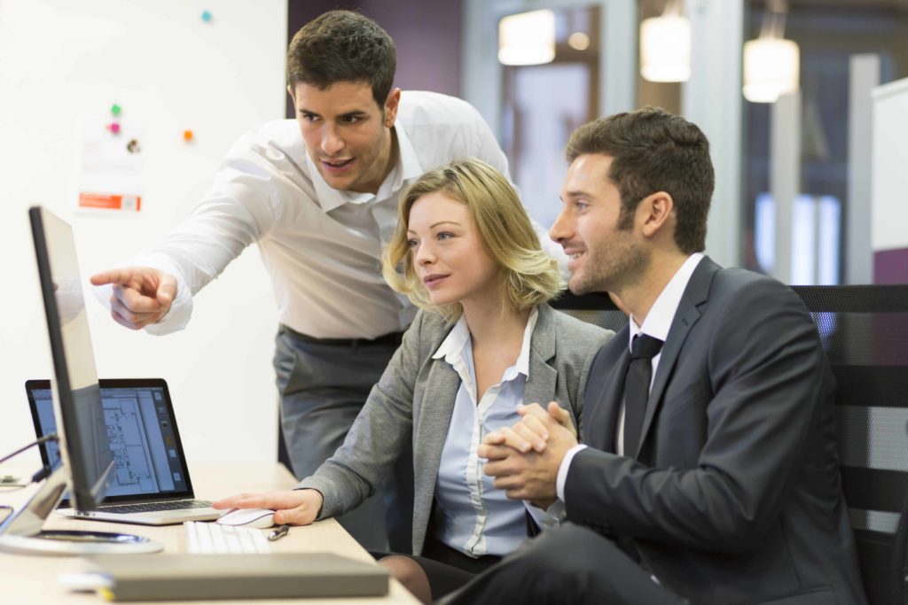 Group Of Business People In A Meeting At Office | ITque